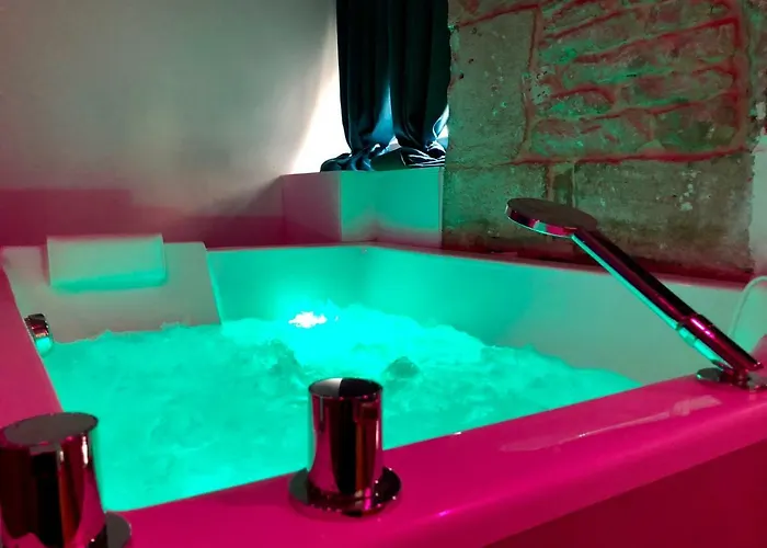 아파트 Lx203 Suite Romantique Jacuzzi Prive - Love Room *