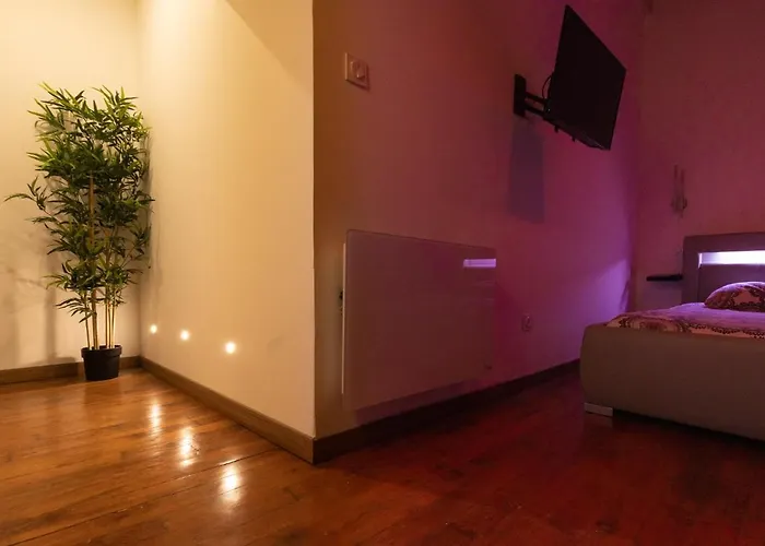 아파트 Lx203 Suite Romantique Jacuzzi Prive - Love Room